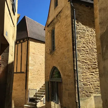 Maison De Charme Dans La Cite * Sarlat-la-Caneda