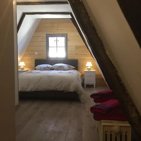 Maison De Charme Dans La Cite Casa de Férias
