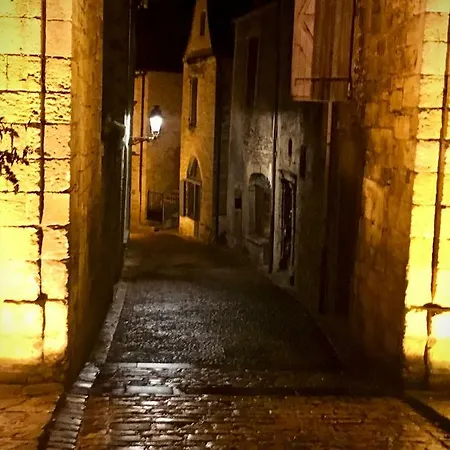 Holiday home Maison De Charme Dans La Cite *