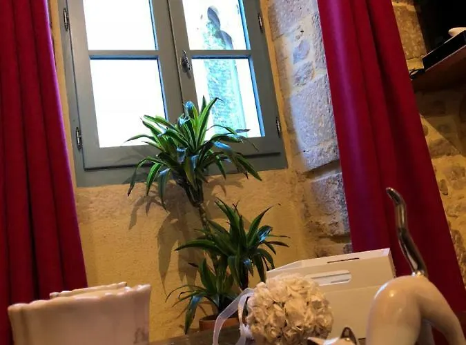 Maison De Charme Dans La Cite *